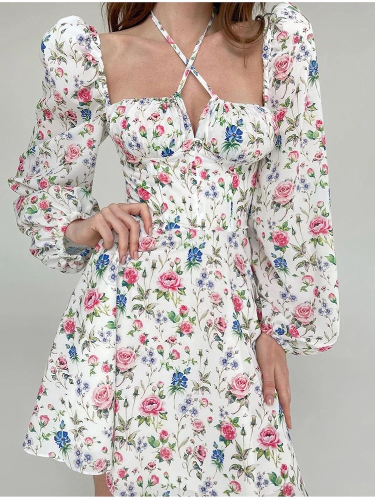 Trendiges Blumen Kleid